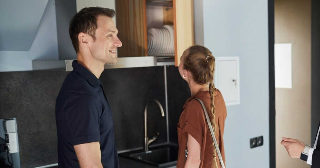 prospective tenant advice - tenants touring potential home